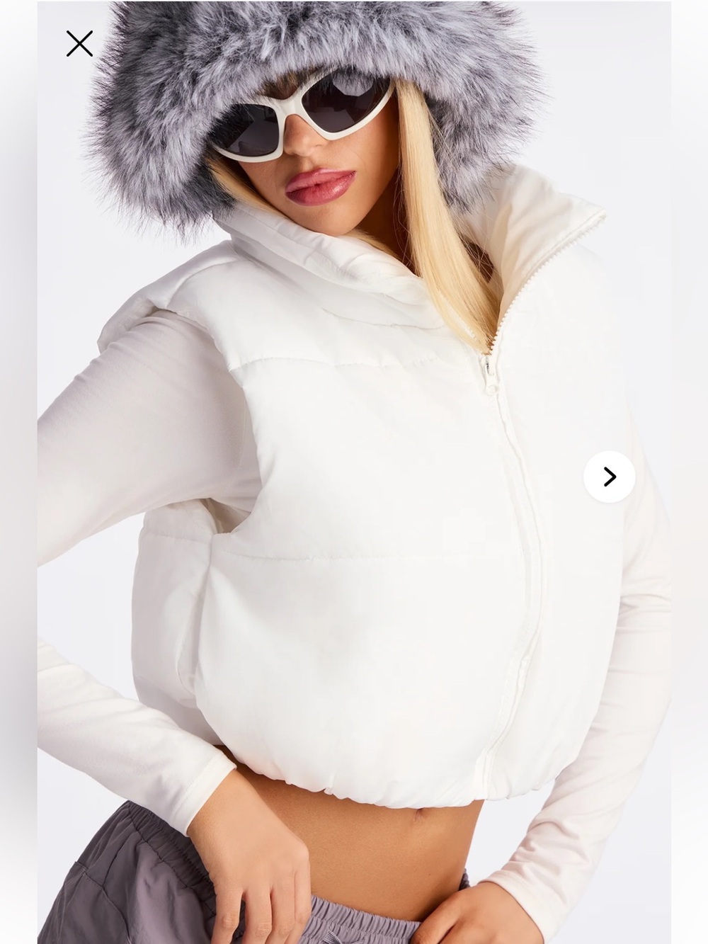 Women's White Puffer Vest with Faux Fur Hood Sz XL nwt